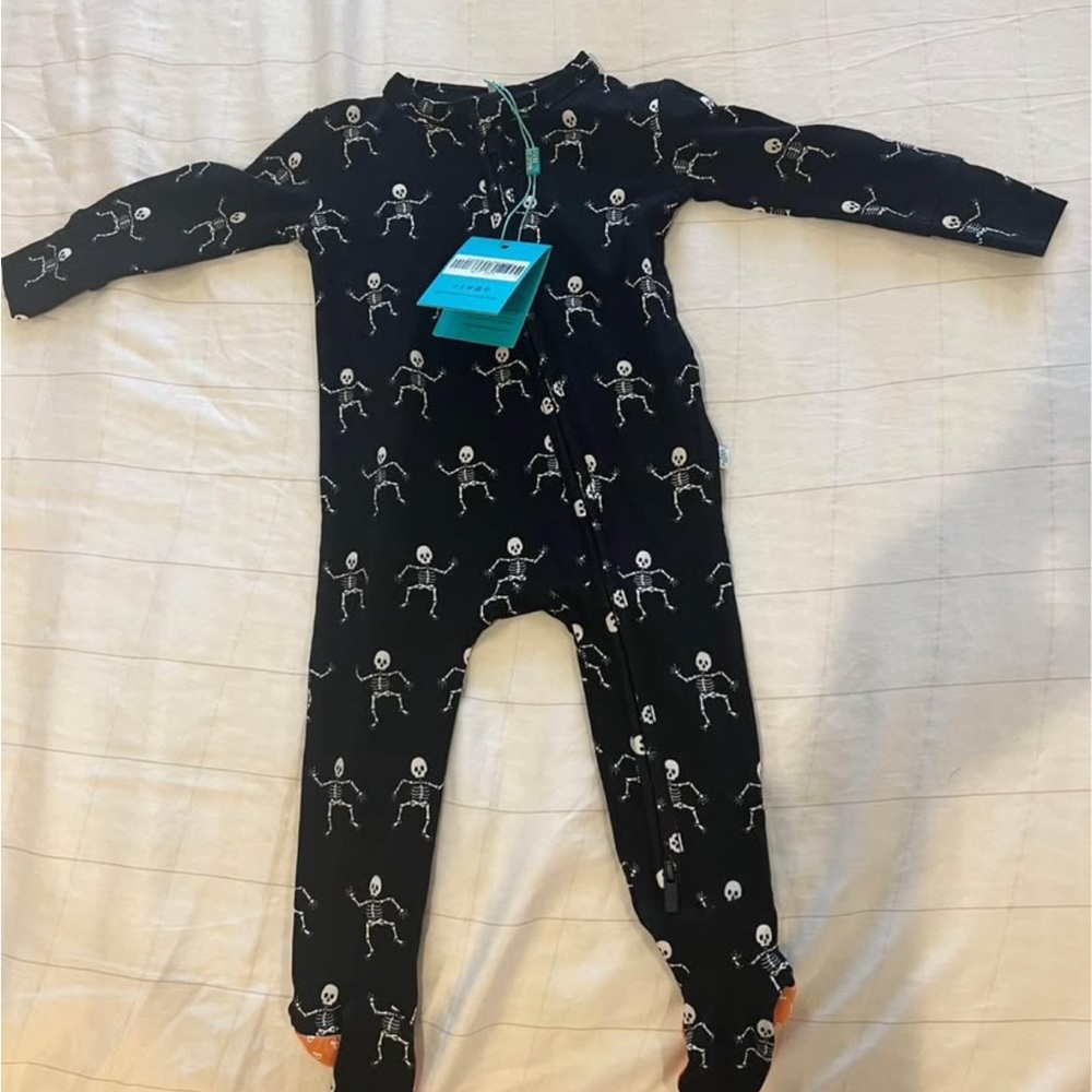 Posh Peanut Black Skeleton Kids Footie